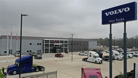 Vanguard Truck Centers of Phoenix Arizona. Inventory in stock. New Trucks from Volvo. We finance! Full service location. Call us today! 